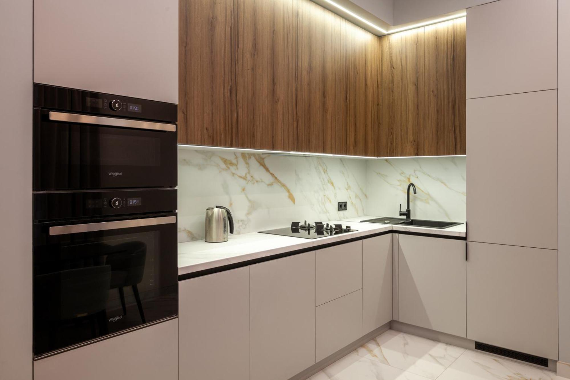 Leogrand Jacuzzi On Malaniuka 2 Apartment Lviv Exterior photo